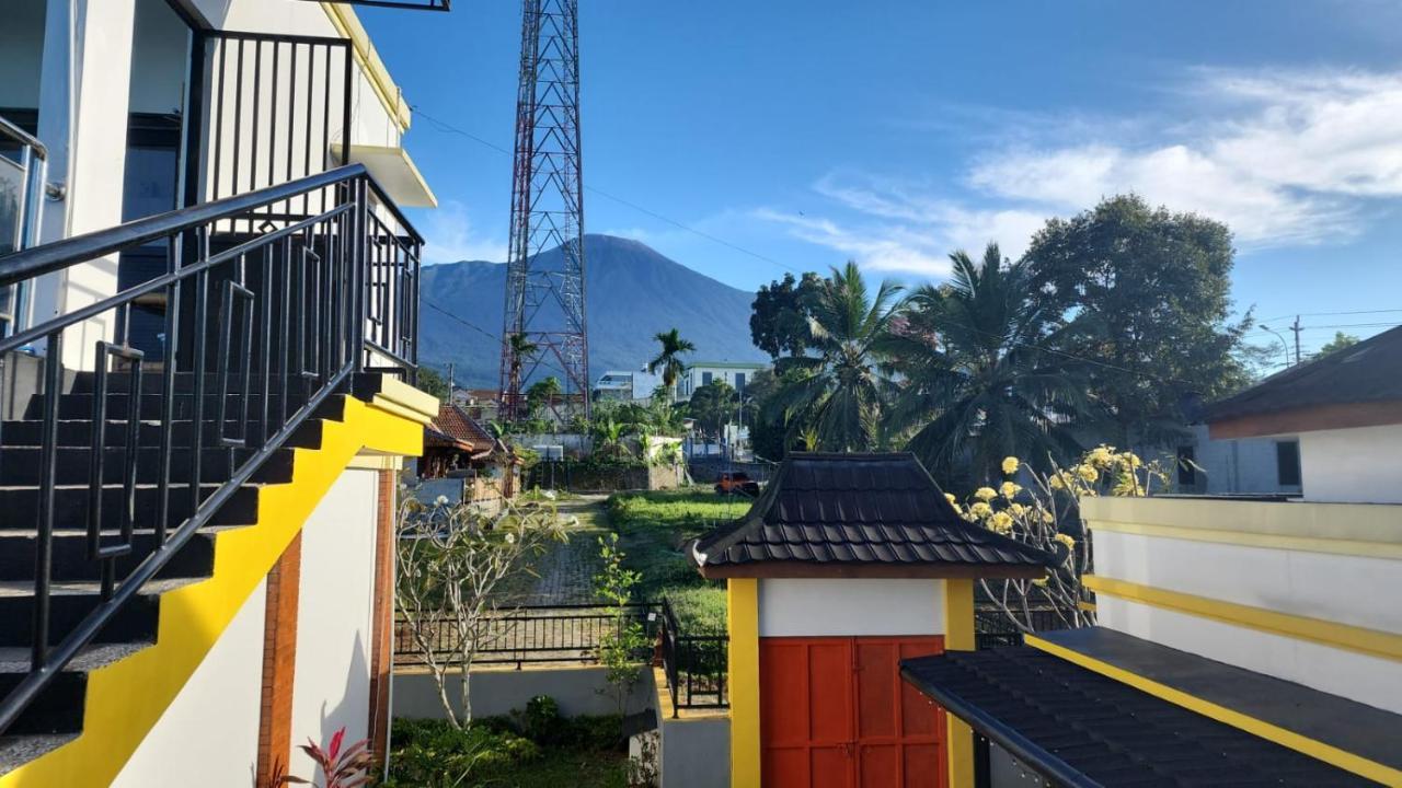 Pool Villa Saung Suluh Purwokerto Bagian luar foto